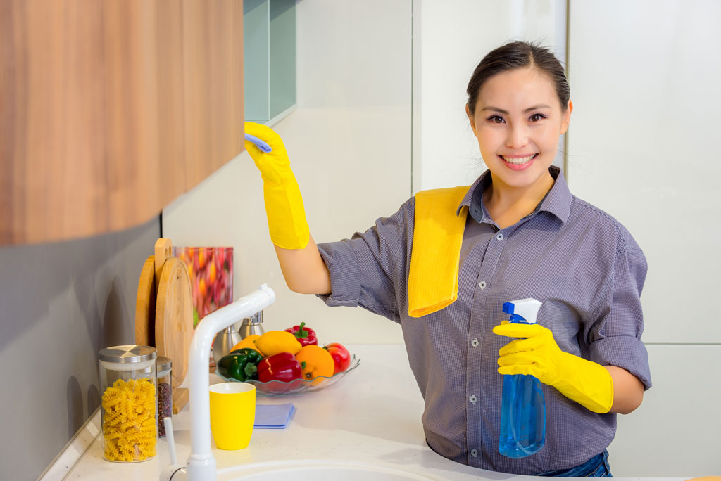 young-beautiful-asian-woman-housekeeping-in-the-kitchen_t20_YQeJKR-1.jpg